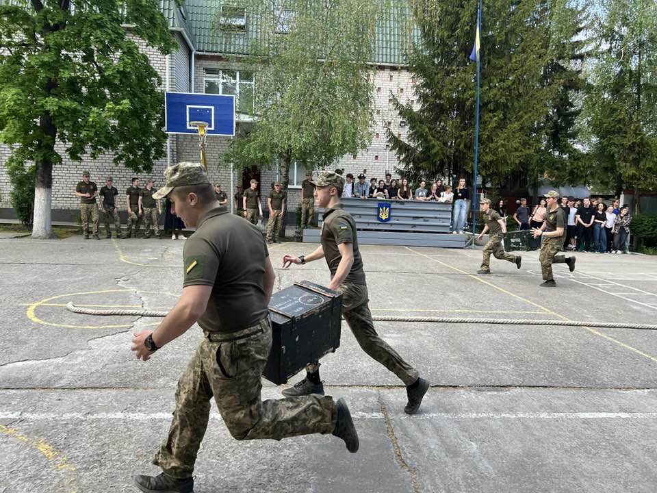 Сьогодні до нас завітали учні Кременчуцького ліцею №17 «Вибір» імені М.Г. Неленя. У складі групи — 35 допитливих, активних та позитивно налаштованих ліцеїстів.