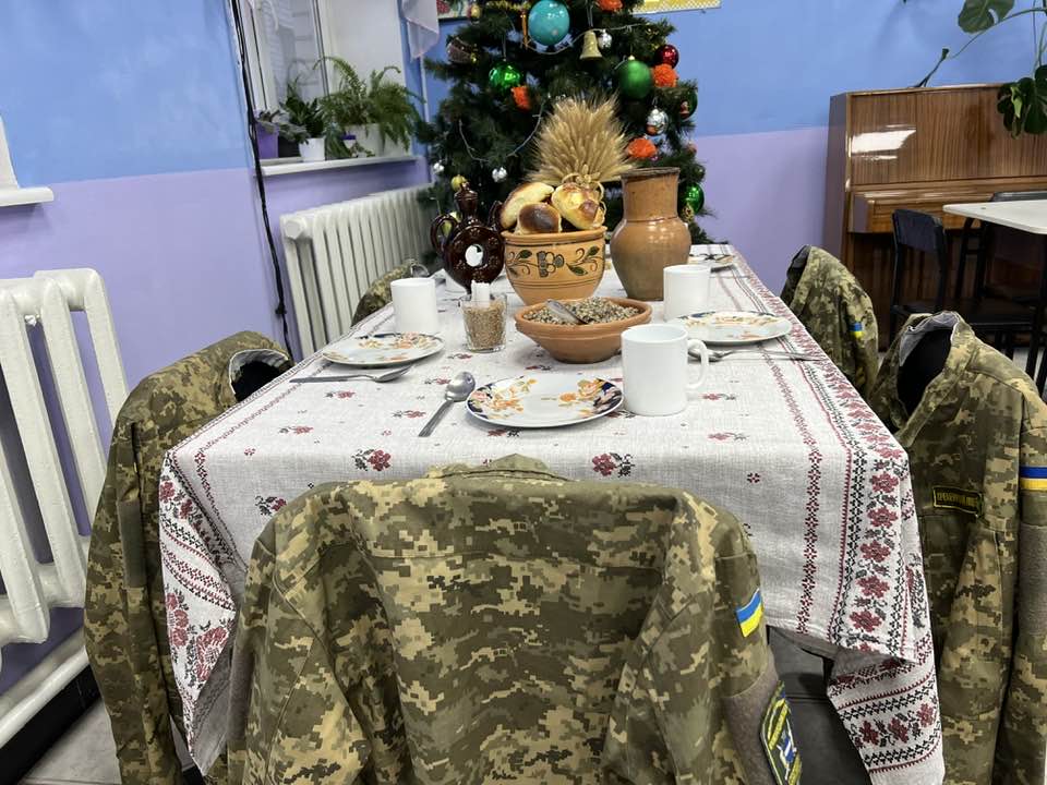Святий вечір. Вечеря, на якій їх нема…