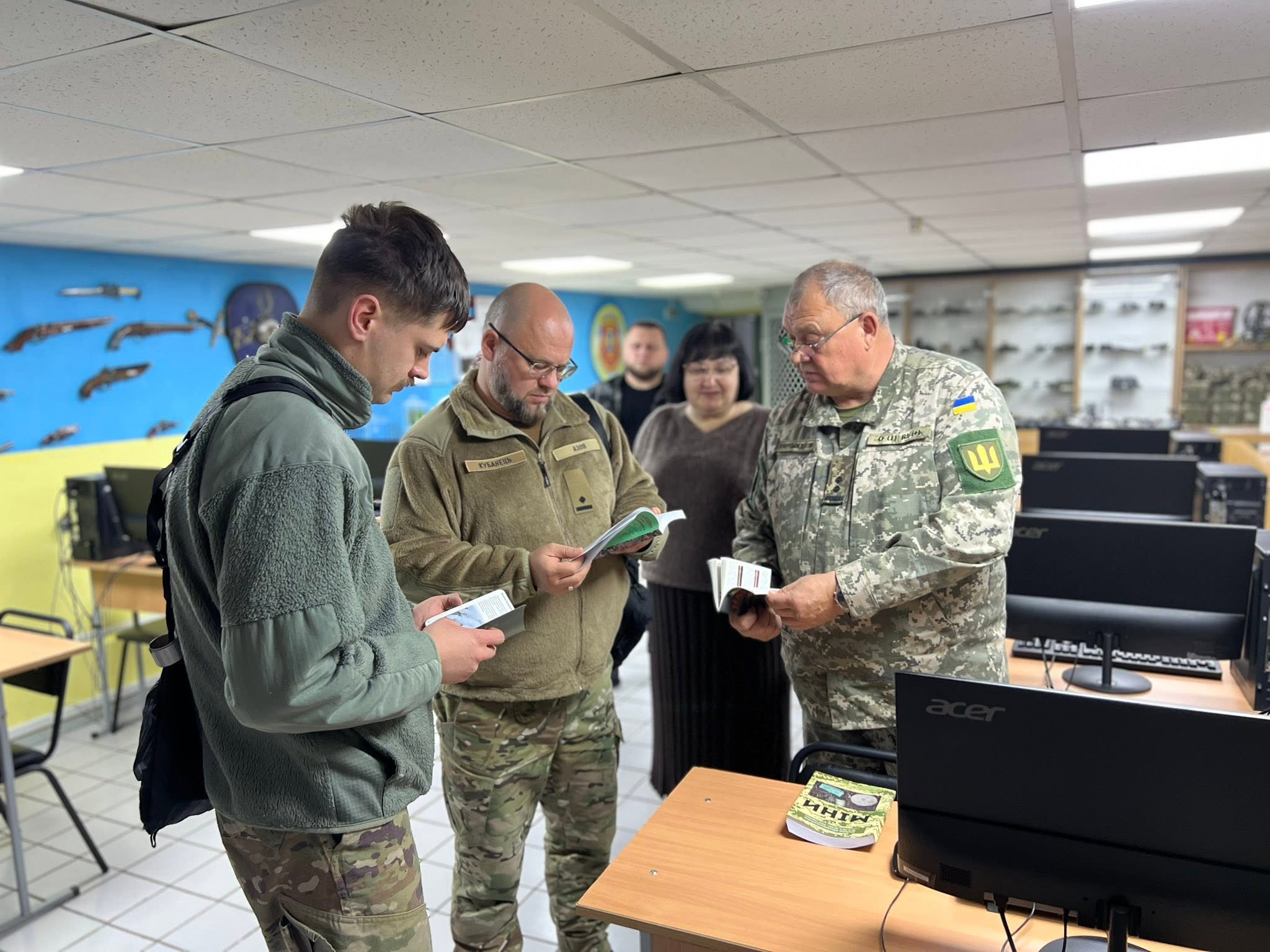 Наші поважні гості — представники Міністерства освіти і науки України.